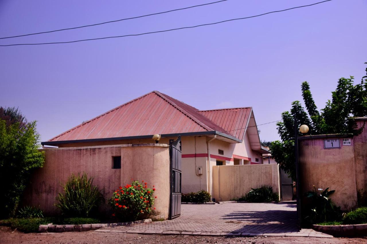 La Natura Guesthouse Ruhengeri Exterior photo